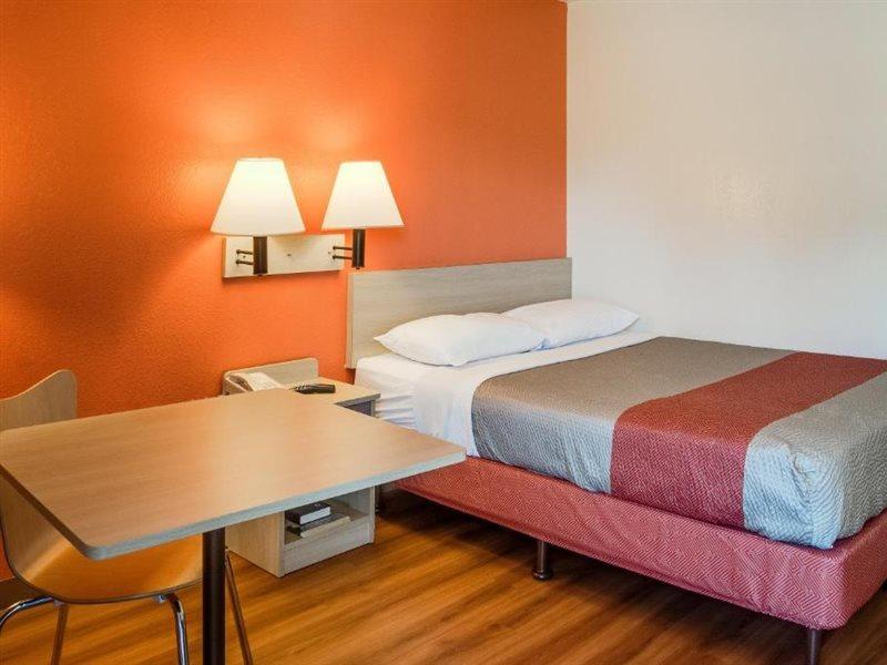 Motel 6-Kelso, Wa - Mt. St. Helens Экстерьер фото