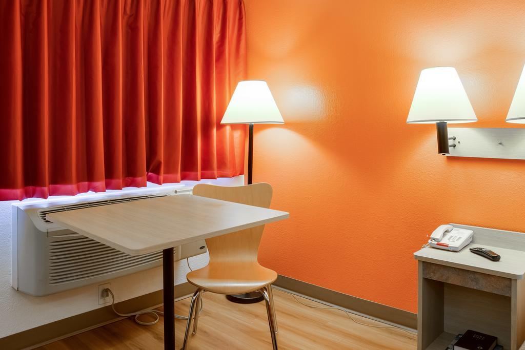 Motel 6-Kelso, Wa - Mt. St. Helens Экстерьер фото