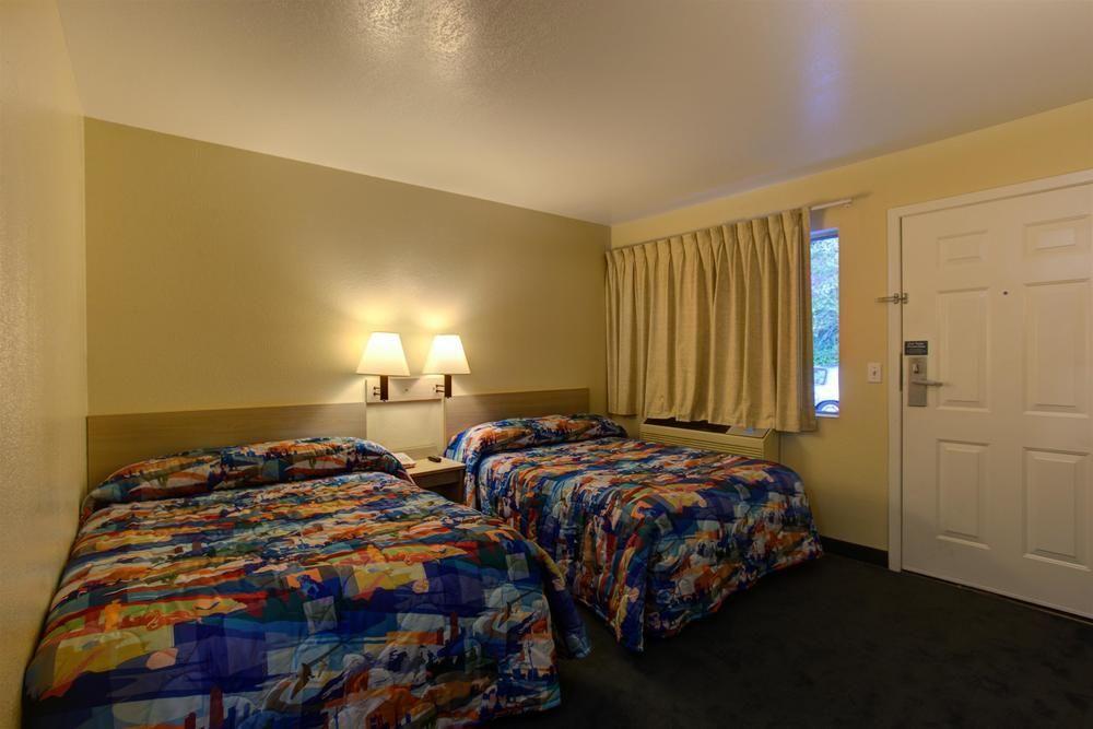 Motel 6-Kelso, Wa - Mt. St. Helens Экстерьер фото
