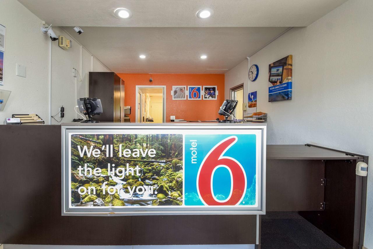 Motel 6-Kelso, Wa - Mt. St. Helens Экстерьер фото