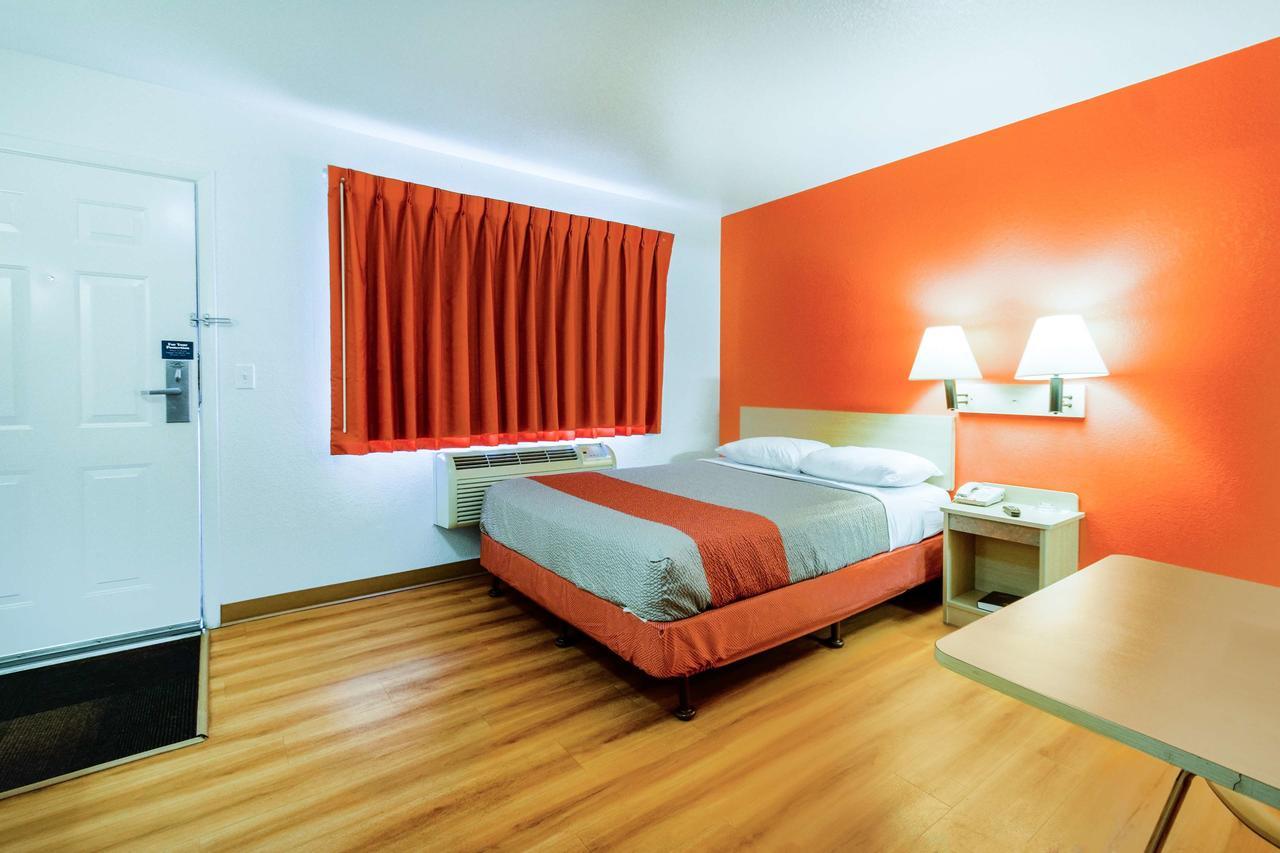 Motel 6-Kelso, Wa - Mt. St. Helens Экстерьер фото