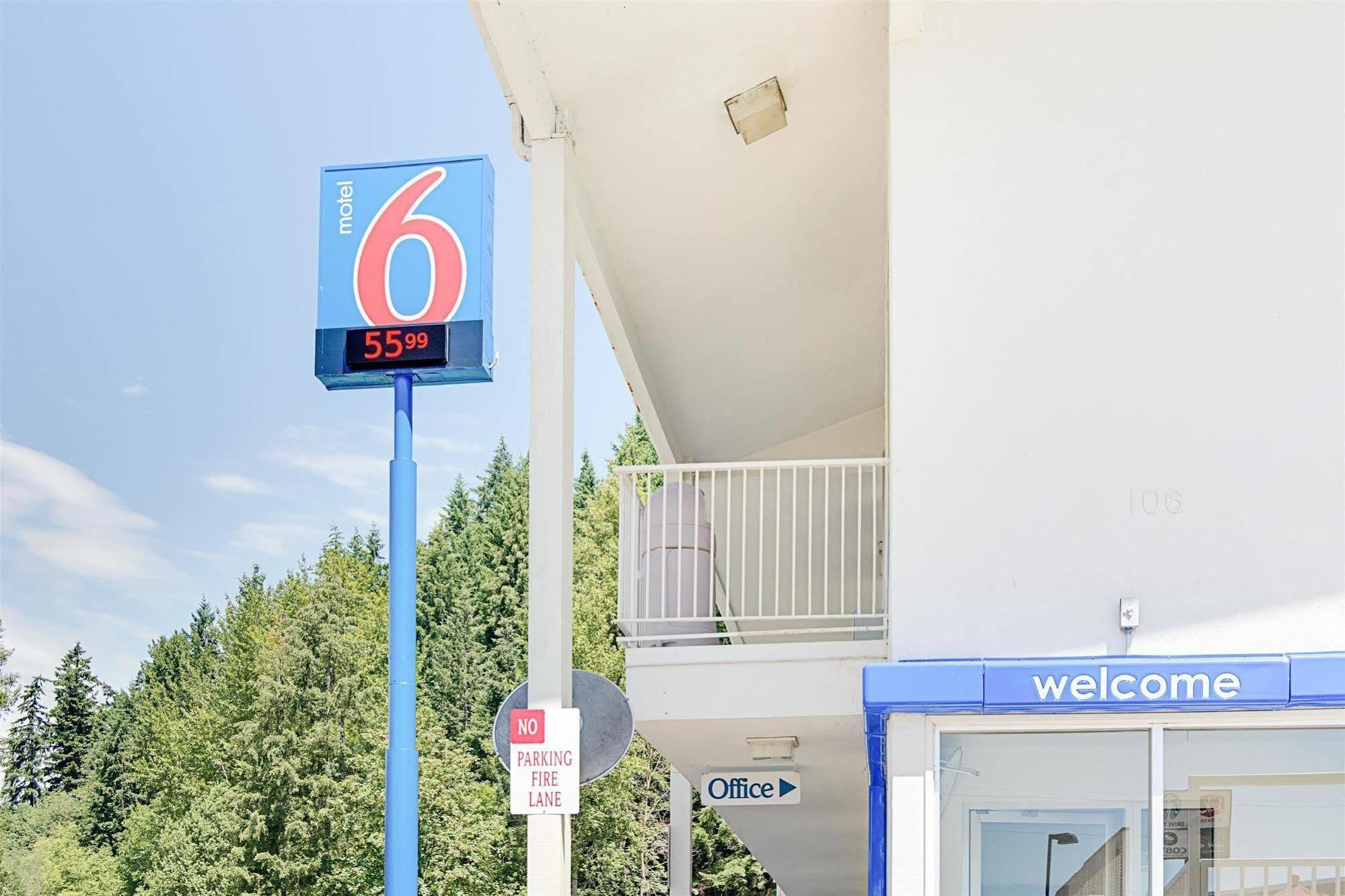Motel 6-Kelso, Wa - Mt. St. Helens Экстерьер фото