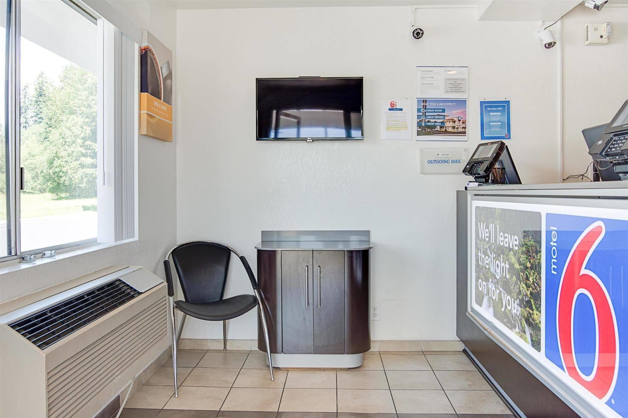 Motel 6-Kelso, Wa - Mt. St. Helens Экстерьер фото