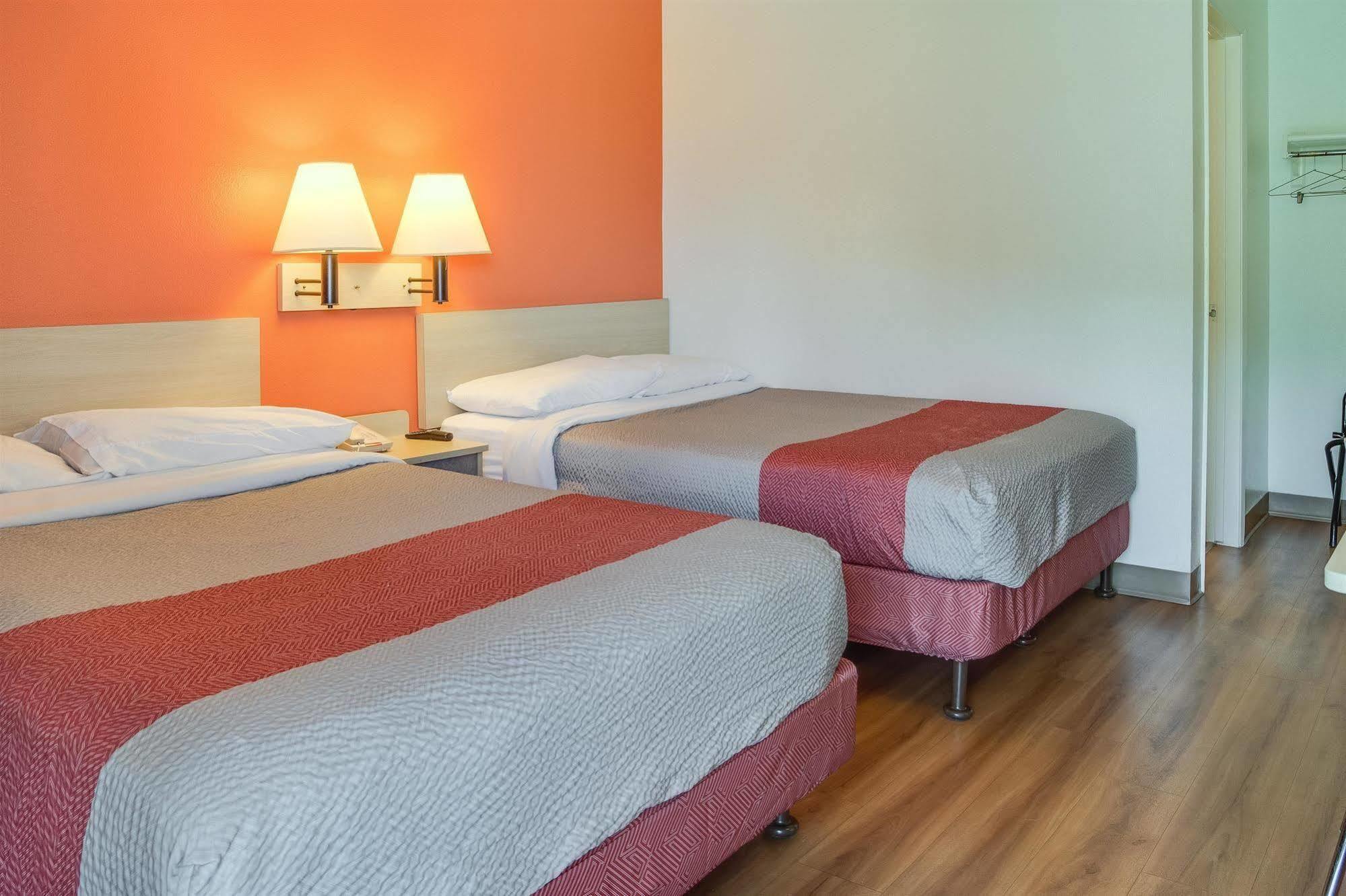Motel 6-Kelso, Wa - Mt. St. Helens Экстерьер фото