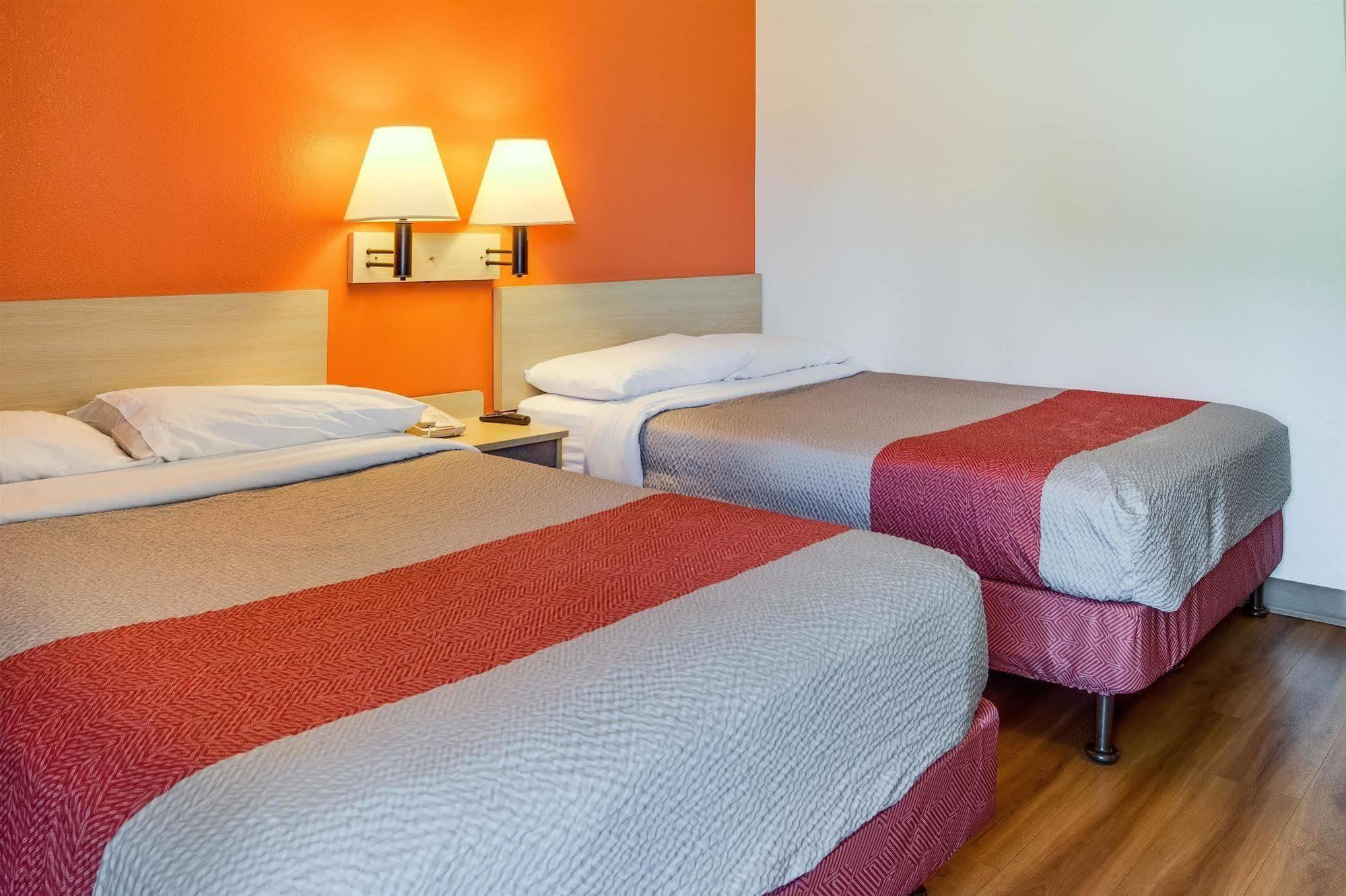 Motel 6-Kelso, Wa - Mt. St. Helens Экстерьер фото