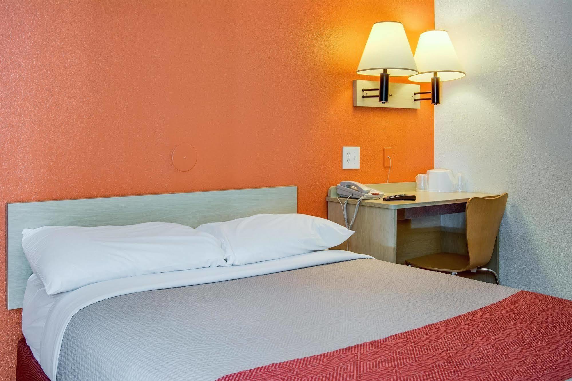 Motel 6-Kelso, Wa - Mt. St. Helens Экстерьер фото