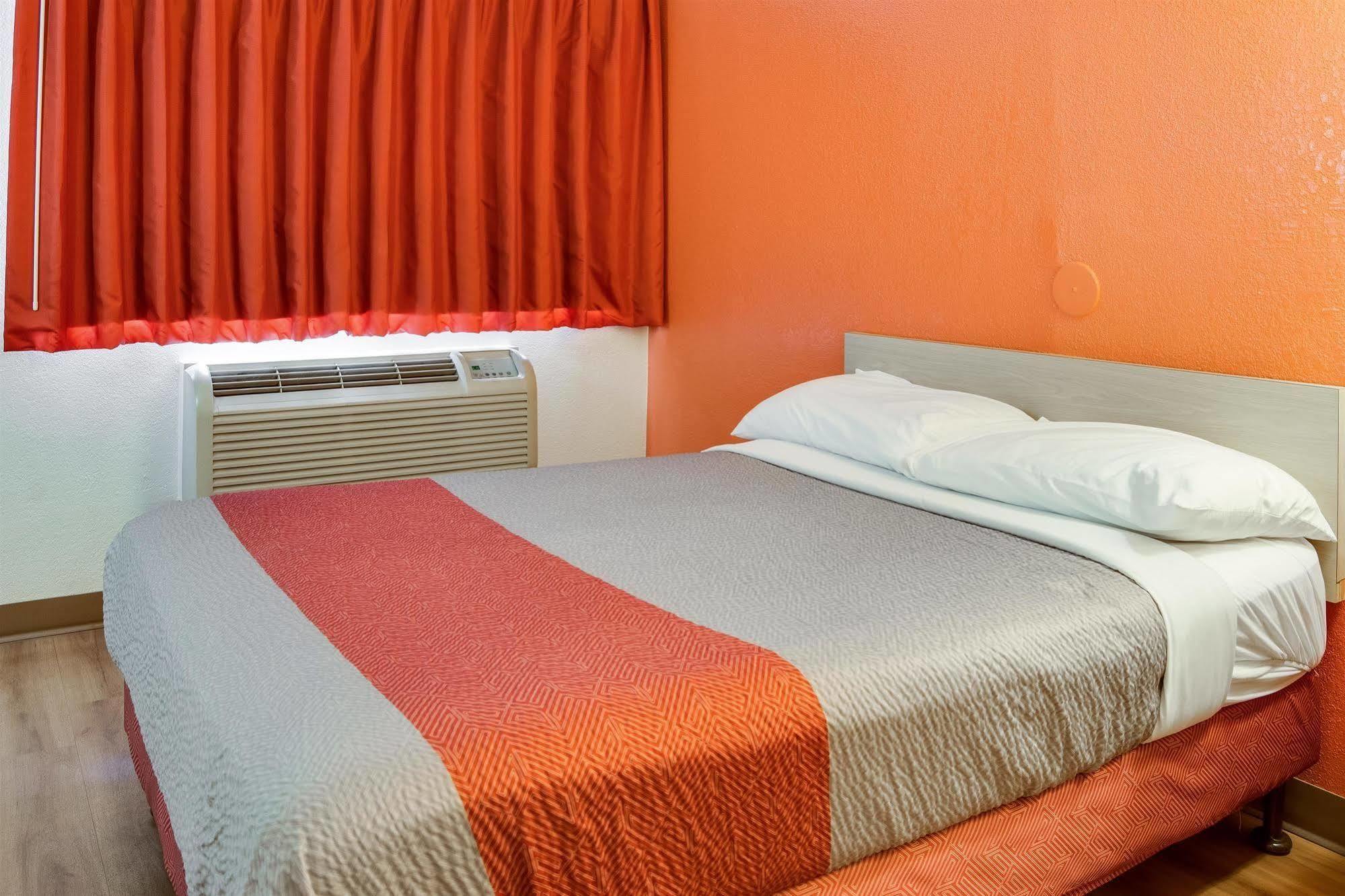 Motel 6-Kelso, Wa - Mt. St. Helens Экстерьер фото